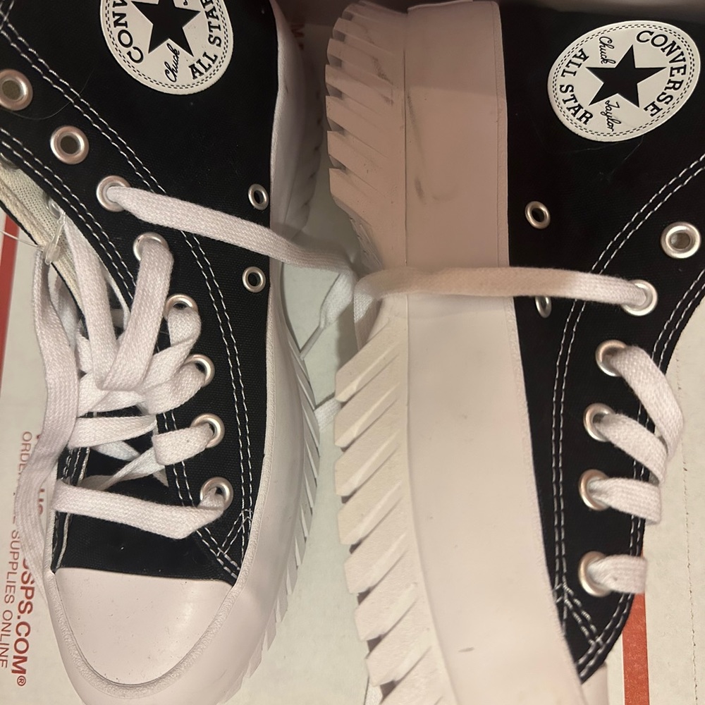 NWOT Converse